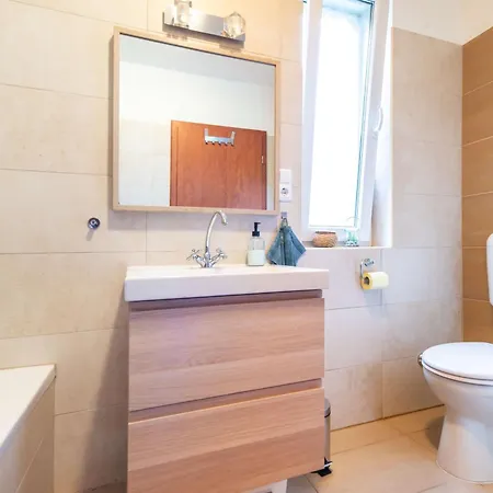 Apartament Grand 58 *